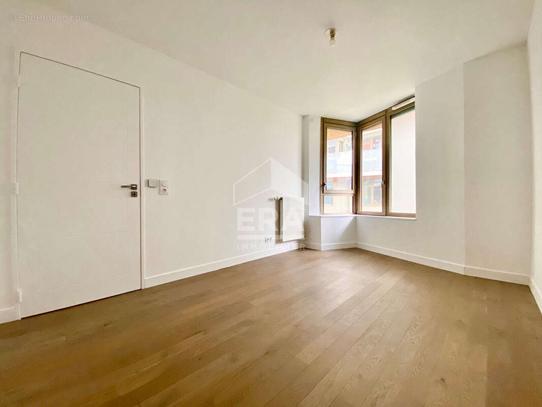 Appartement à PARIS-19E