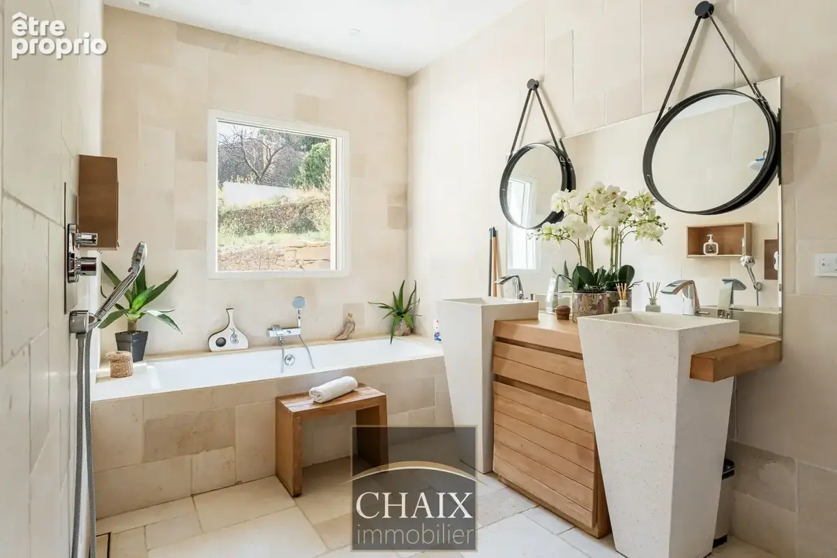13600 LA CIOTAT - Villa contemporaine haut de gamme avecaccès plage privée - photo 10