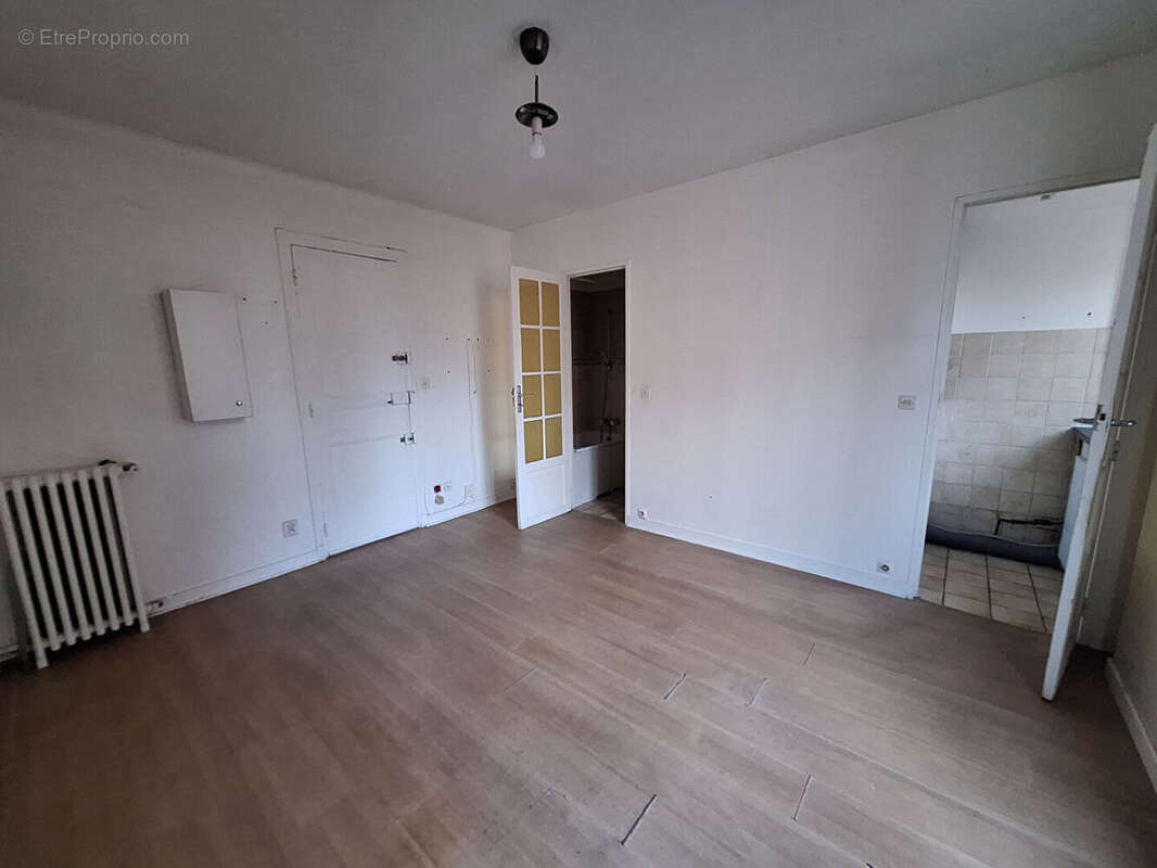 Appartement à PARIS-20E