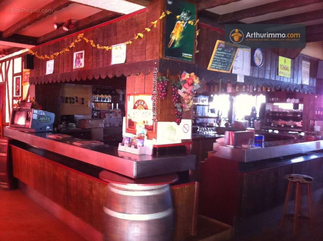 Commerce à MONTFERRIER