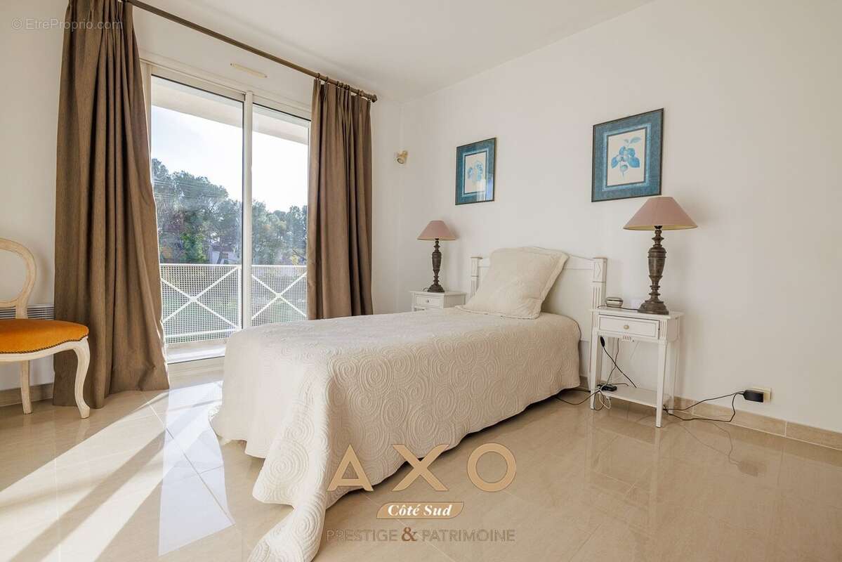 Maison à SAINT-CANNAT