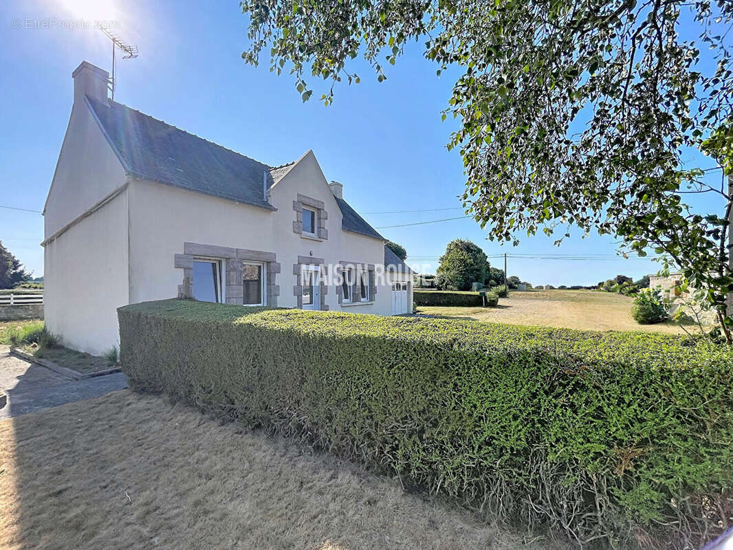 Maison d'habitation dependance et hangar de 800 m² - erquy - photo 20