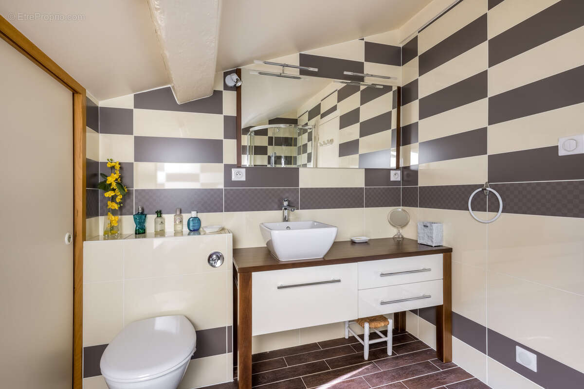 Maison à CHARNAY-LES-MACON