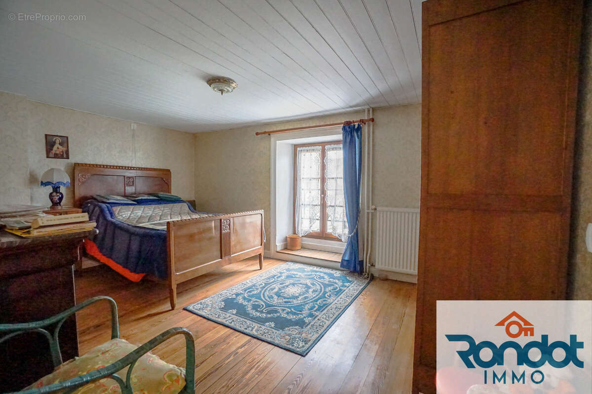 Maison 7 pieces / 5 chambres / environ 193 m2 / parcelle 1033 m2 - photo 10