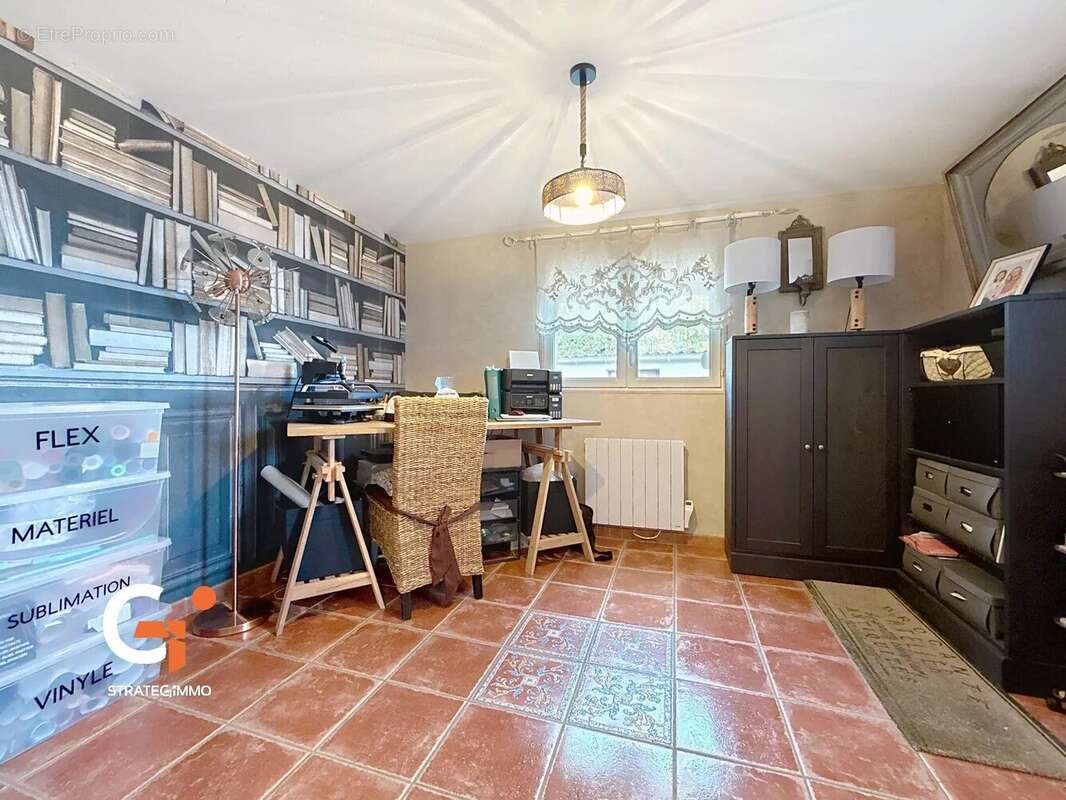 Maison à SAINT-PIERRE-DU-VAUVRAY