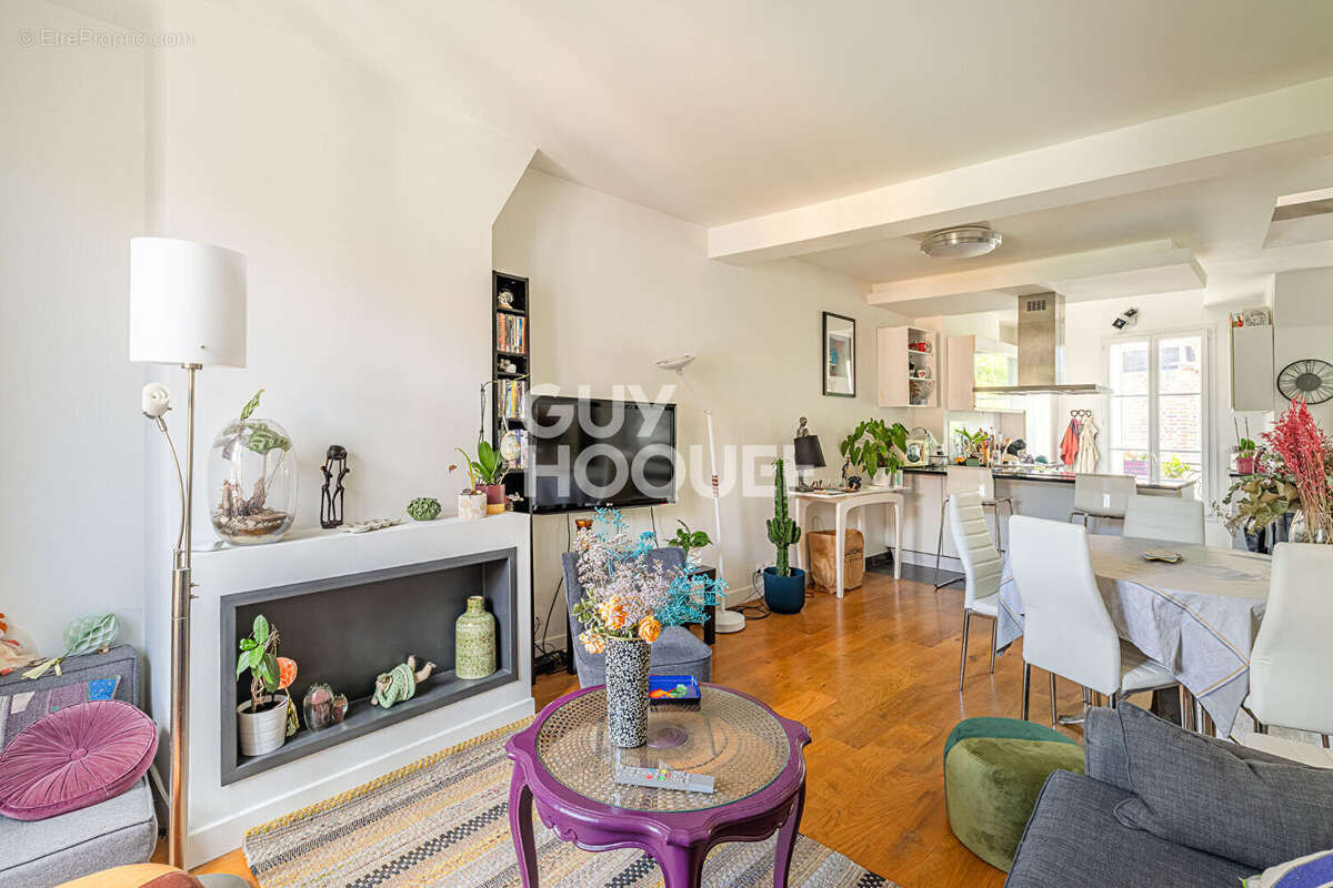 Appartement à PARIS-15E