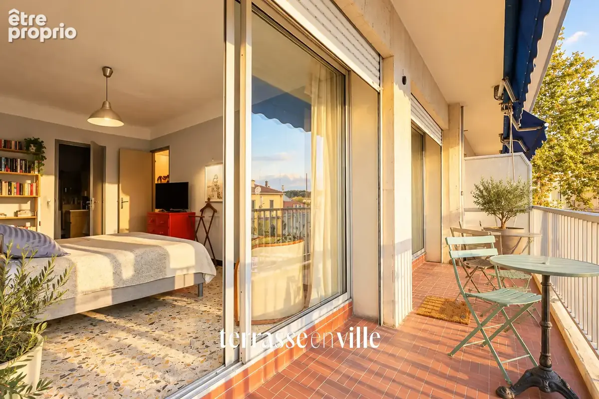Aix en provence - quartier de la gare - appartement t2 -terrasse -  44 m2 - 245 000 € - - photo 2