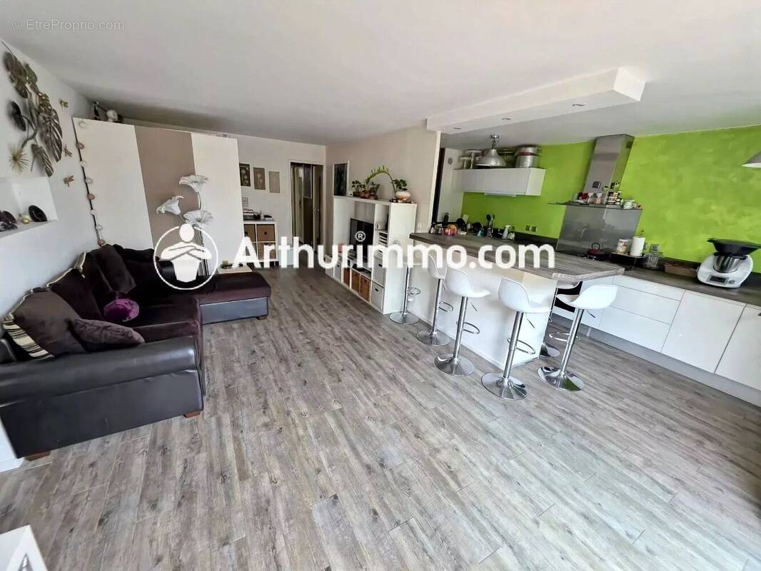 Appartement à NANDY