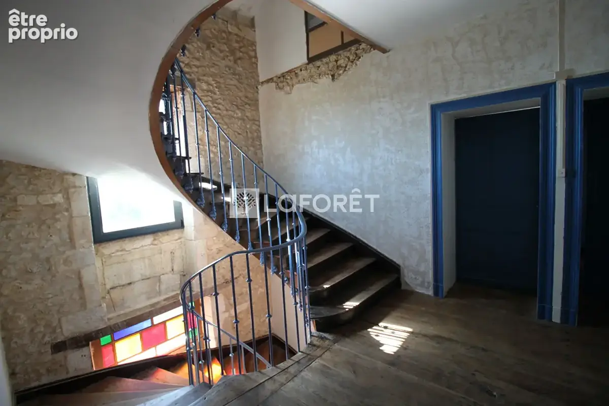 CHAPDEUIL - Magnifique demeure d'environ 261 m2 habitables avec dépendances , terres et bois - photo 10