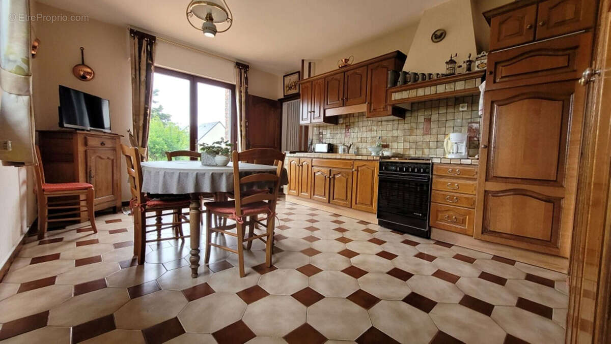 Maison à SAINT-MARTIN-DE-FONTENAY