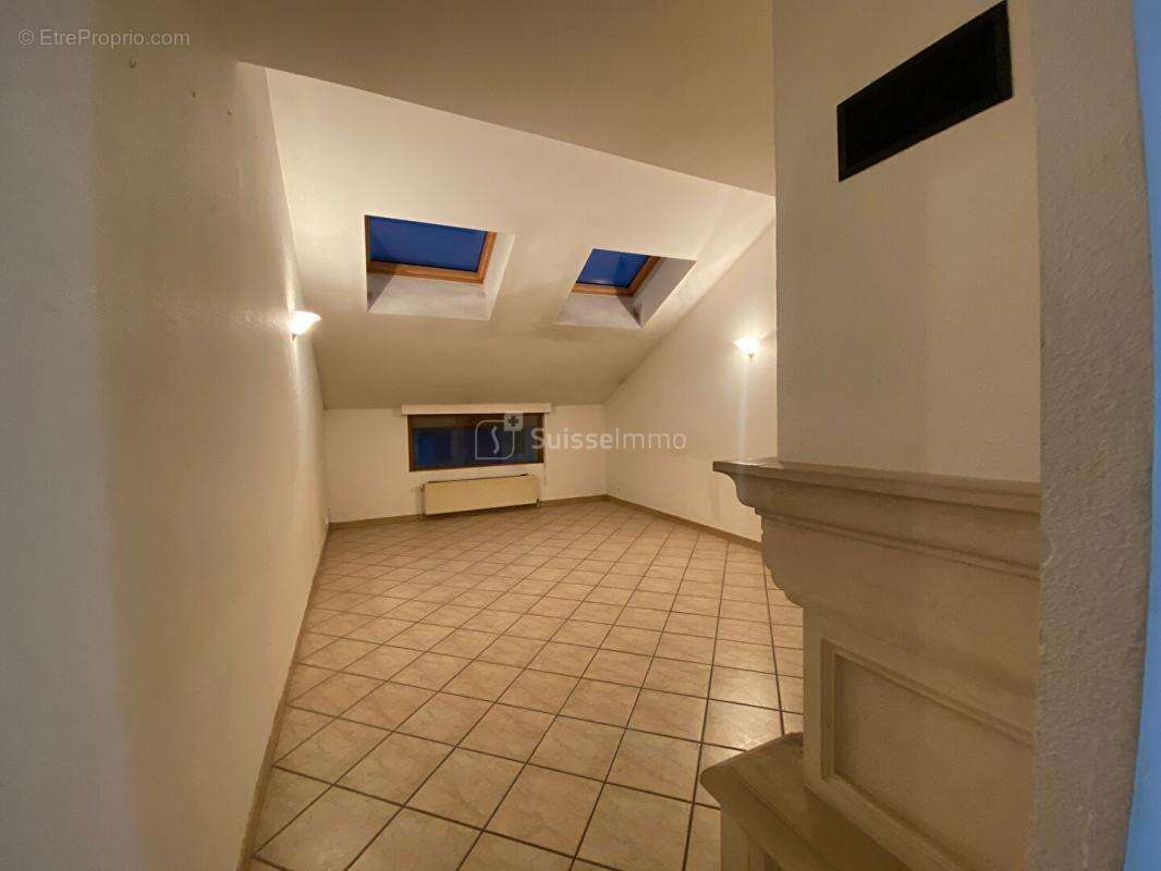 Appartement à VIEU-D'IZENAVE