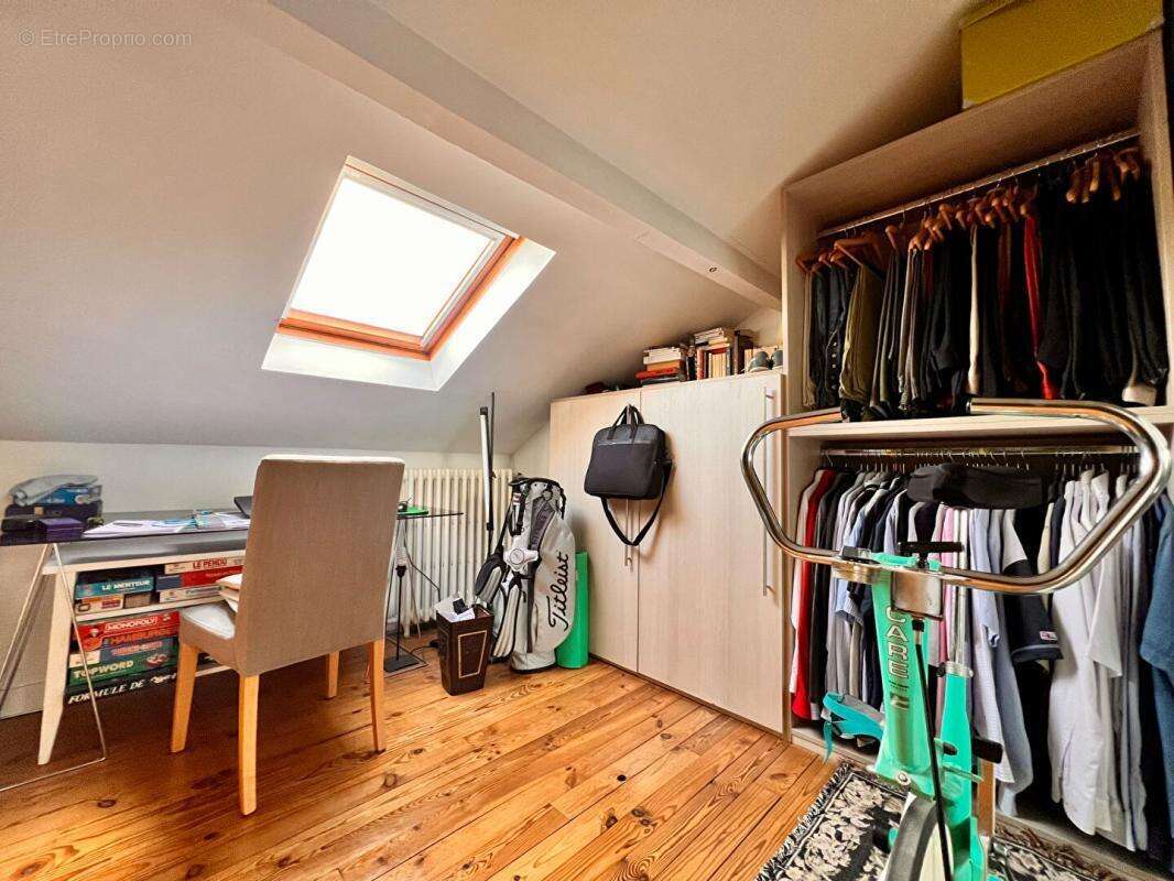 Maison à FLEURY-MEROGIS