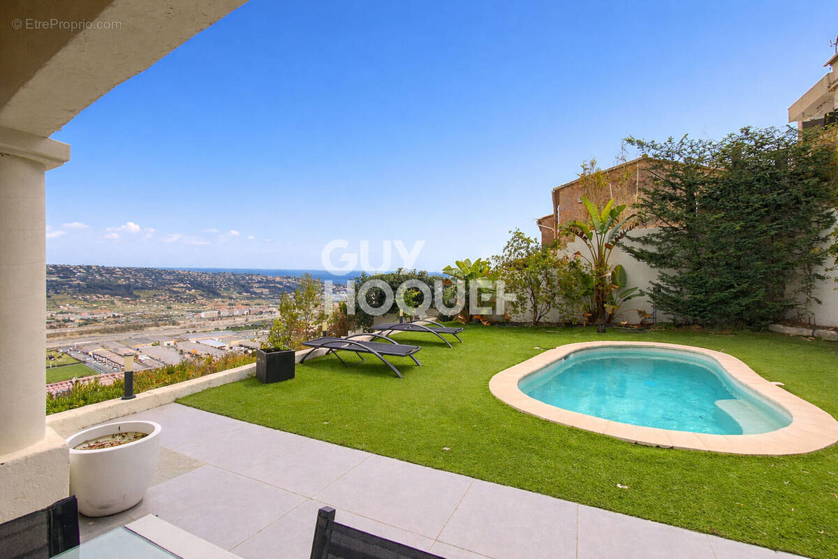 Maison à SAINT-LAURENT-DU-VAR