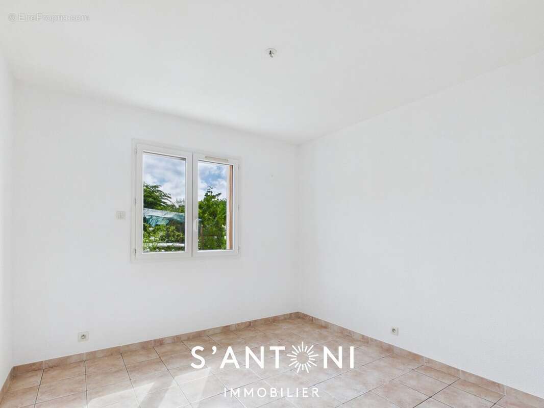 VIAS - Villa T4 de plain-pied garage et jardin - photo 6
