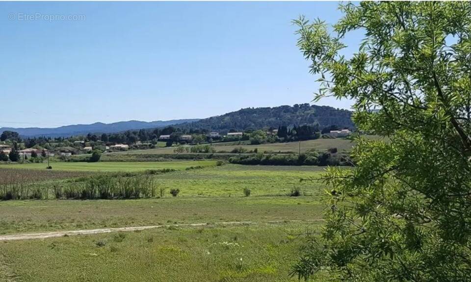 Terrain à BERRIAC