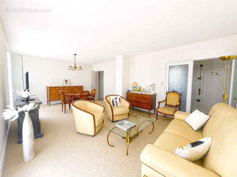 CALAIS , Dpt (62) à vendre appartement 3 pièces 75M2 , deux chambres , cave , parking privatif - photo 5