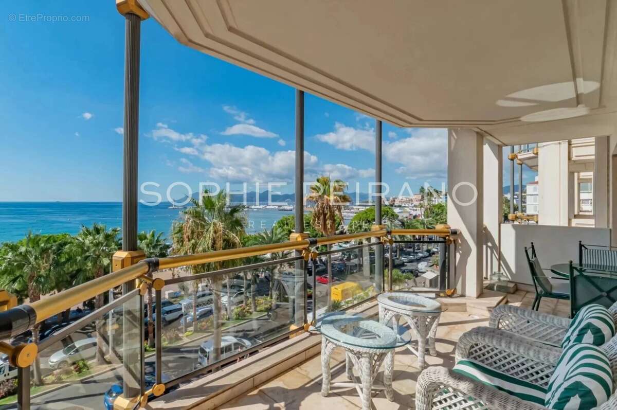 Appartement à CANNES