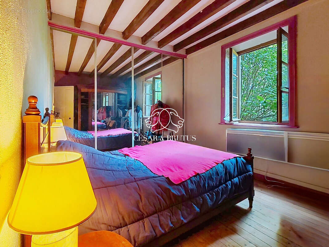Maison à LIMAS