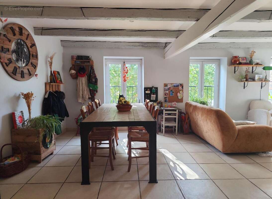 Appartement 74 m² à Soucieu-En-Jarrest  - photo 2
