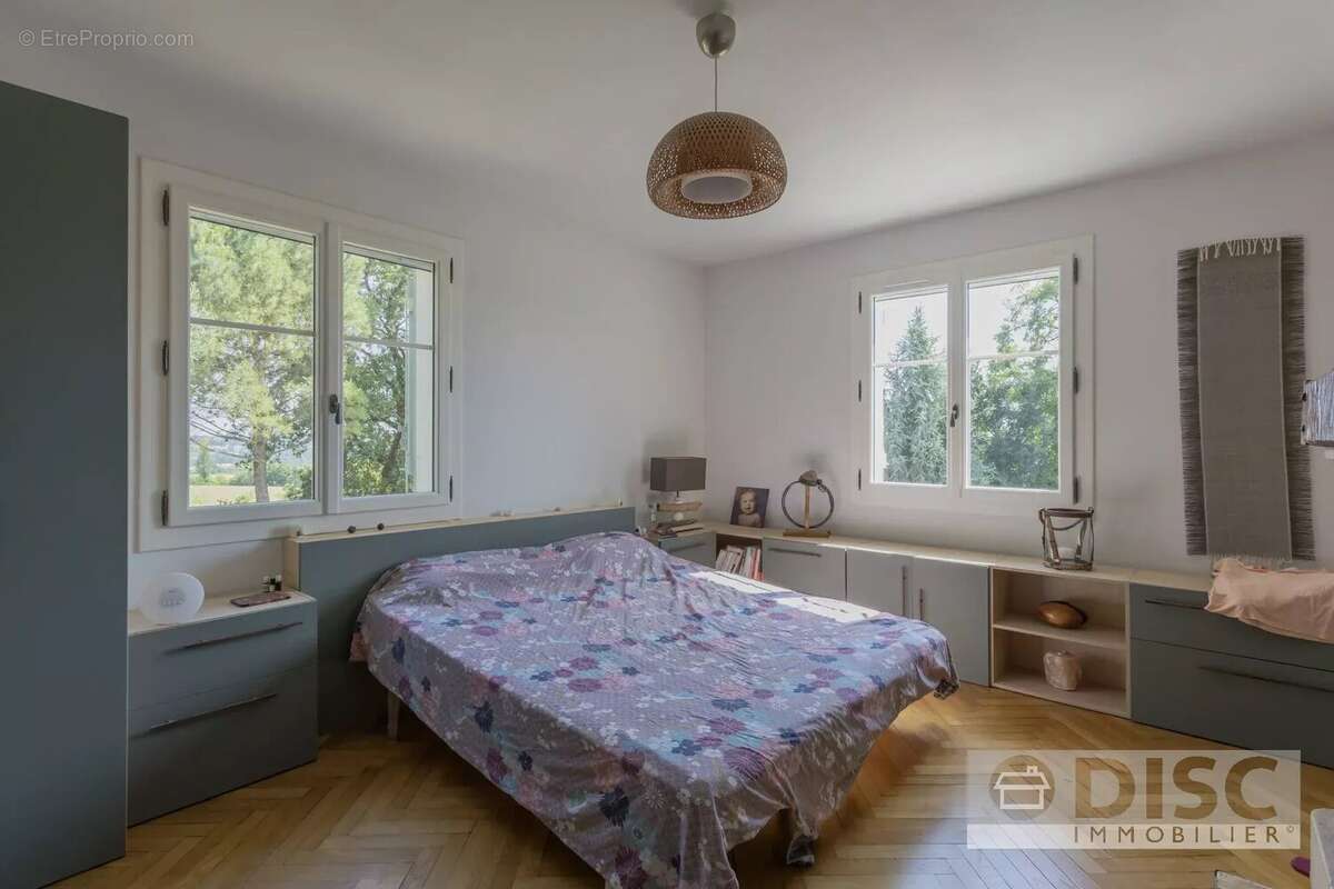 Magnifique propriété avec vues à 360° à 3 minutes du centre-ville de Caussade. - photo 16