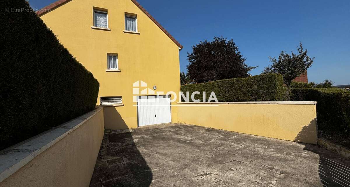 Maison familiale proche Fresnay sur Sarthe ! - photo 9