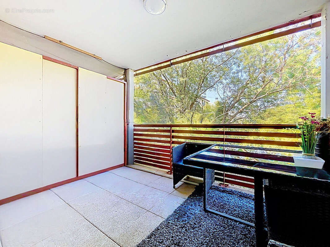 Juvignac - t2 loué - terrasse, vue garrigue et parking - investissement locatif - photo 6