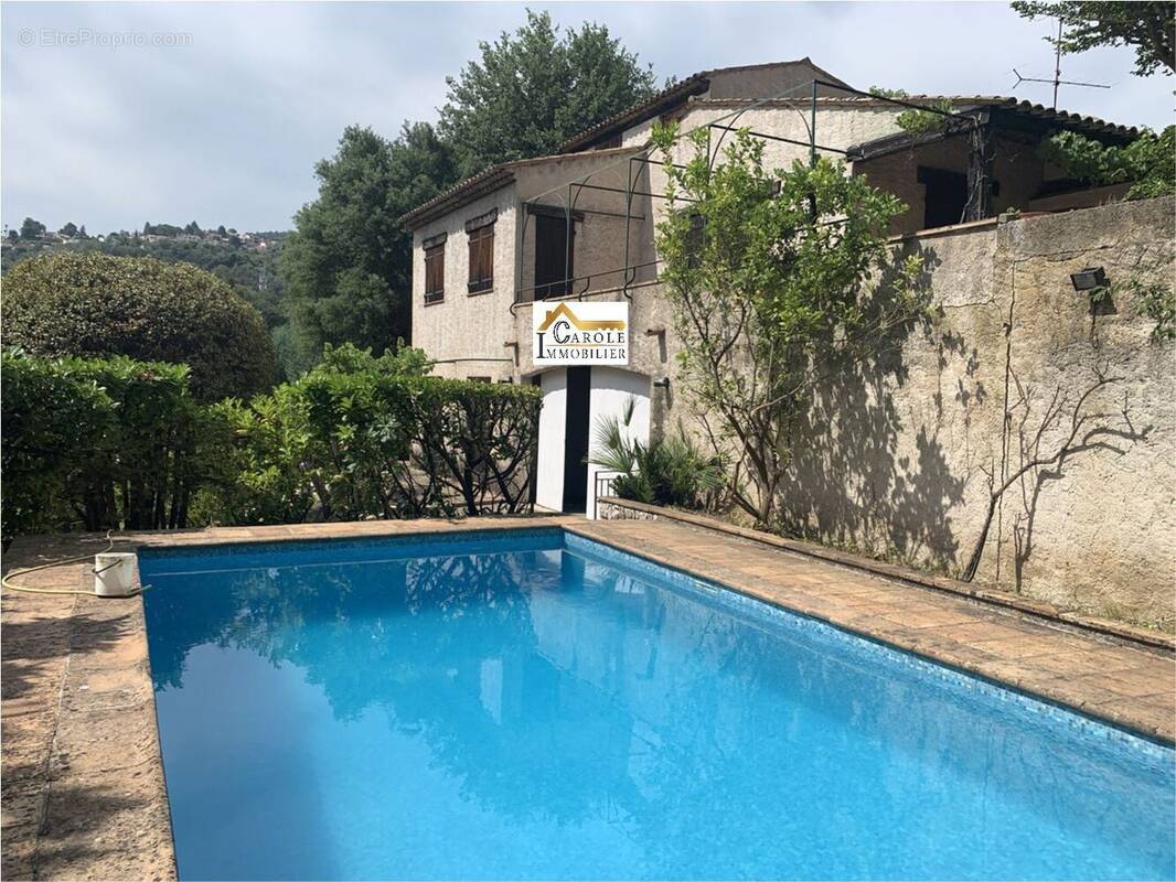 Maison à MANDELIEU-LA-NAPOULE