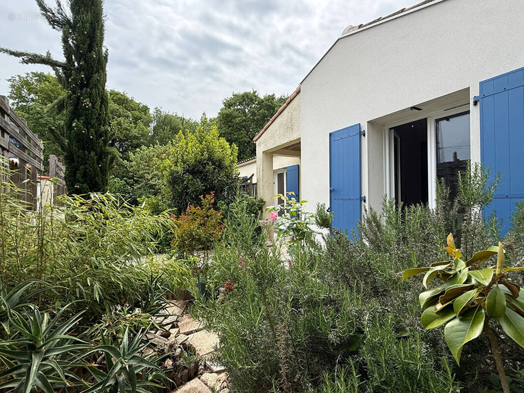 Maison à SURGERES