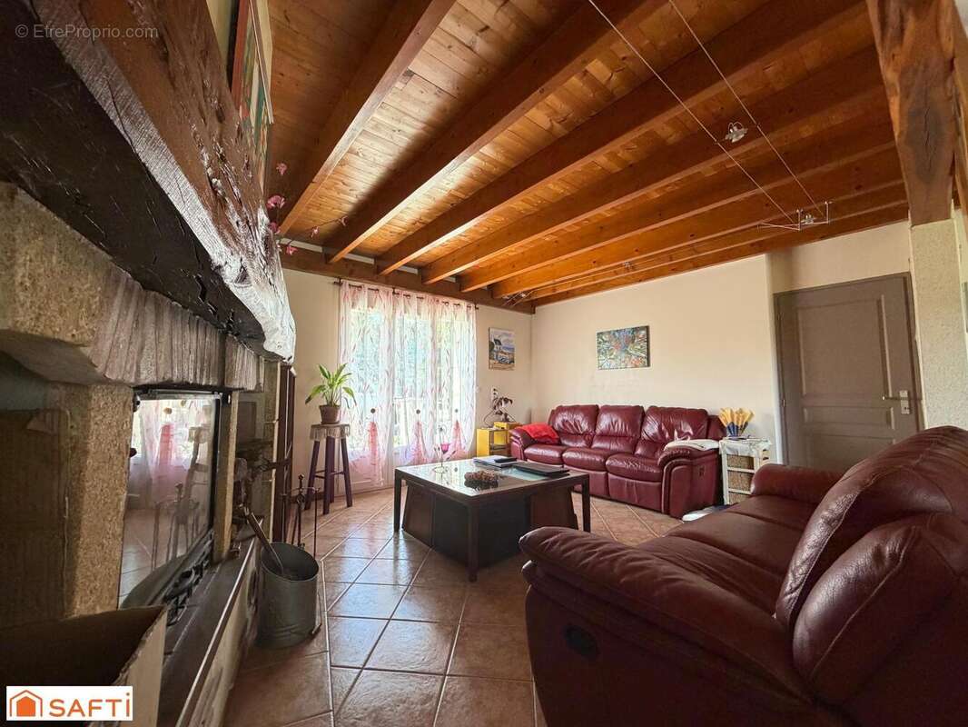 Maison 209 m² à Sainte-Colombe-De-Villeneuve  - photo 9