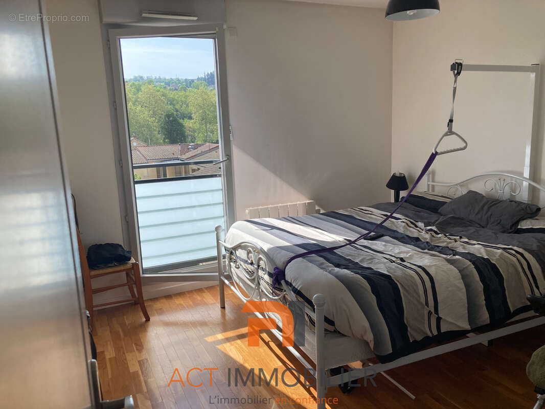 Appartement à L'ARBRESLE