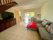 Maison à REMIRE-MONTJOLY