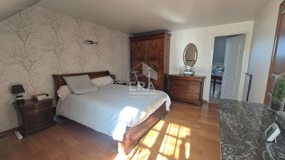 Maison à BRIE-COMTE-ROBERT