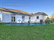 Maison à VIEUX-CHARMONT