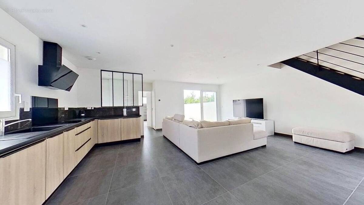 Photo 1 - Maison à SAINT-XANDRE