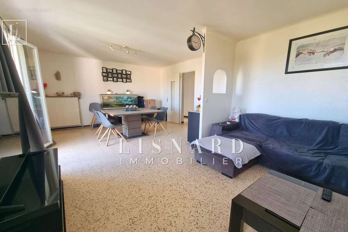 Appartement à LE CANNET