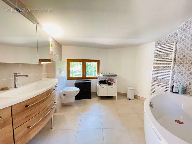 Maison à SAINT-SEBASTIEN-D'AIGREFEUILLE