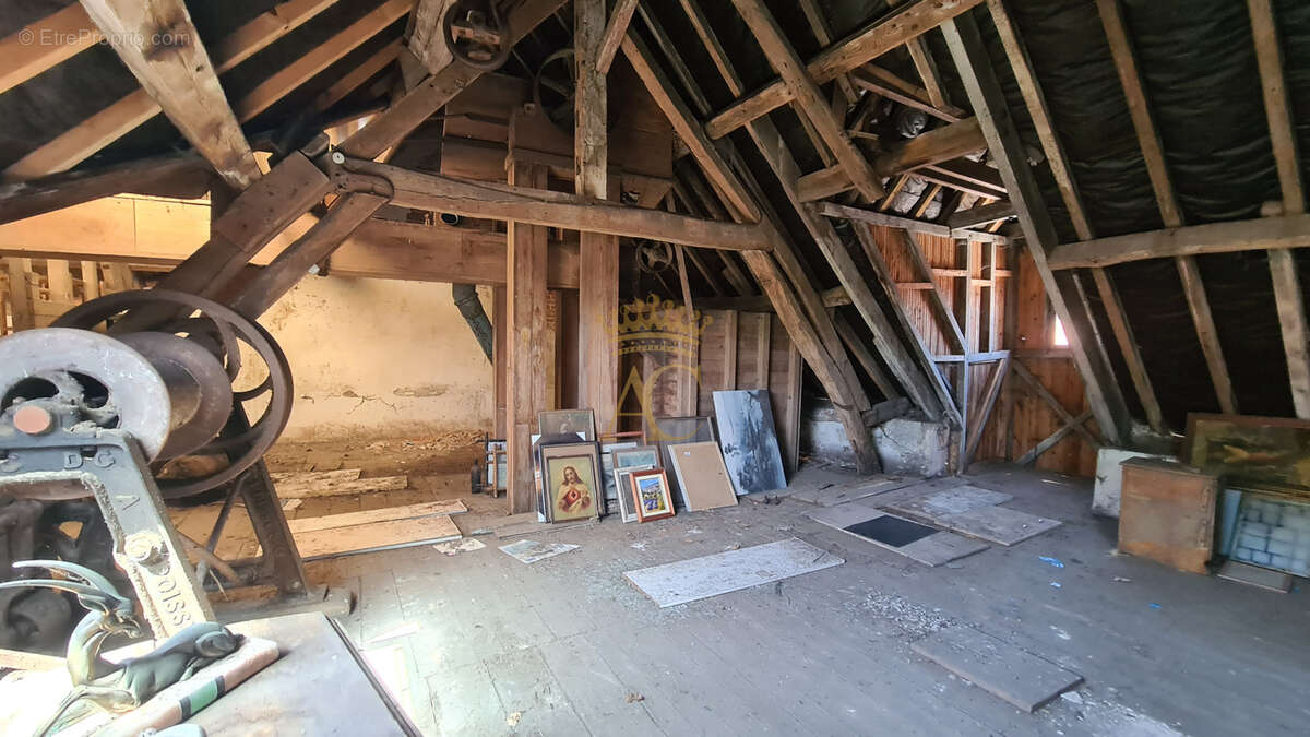 Loft industriel ou projet immobilier : ancien silo à rénover - photo 3