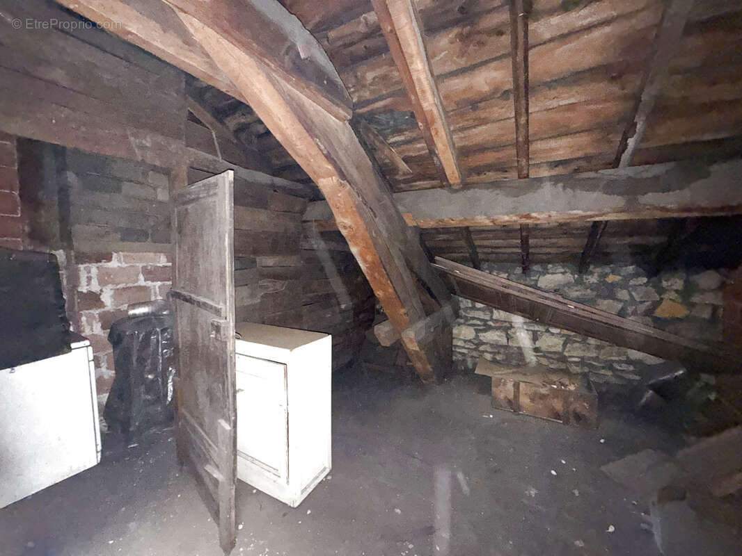 Autre à SAINT-ETIENNE