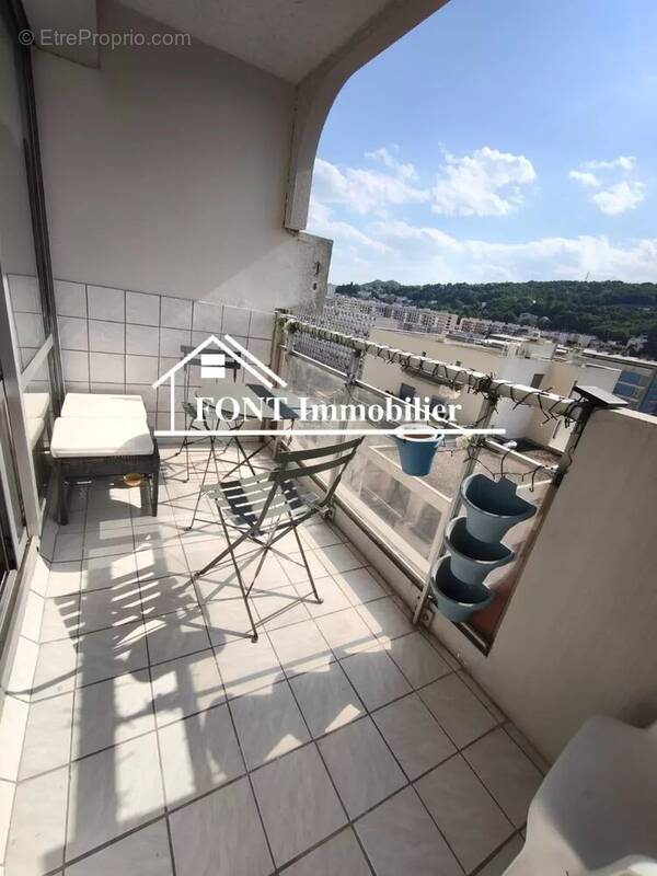 Saint-étienne, bergson,  t4 avec balcons, garage et parking - photo 8