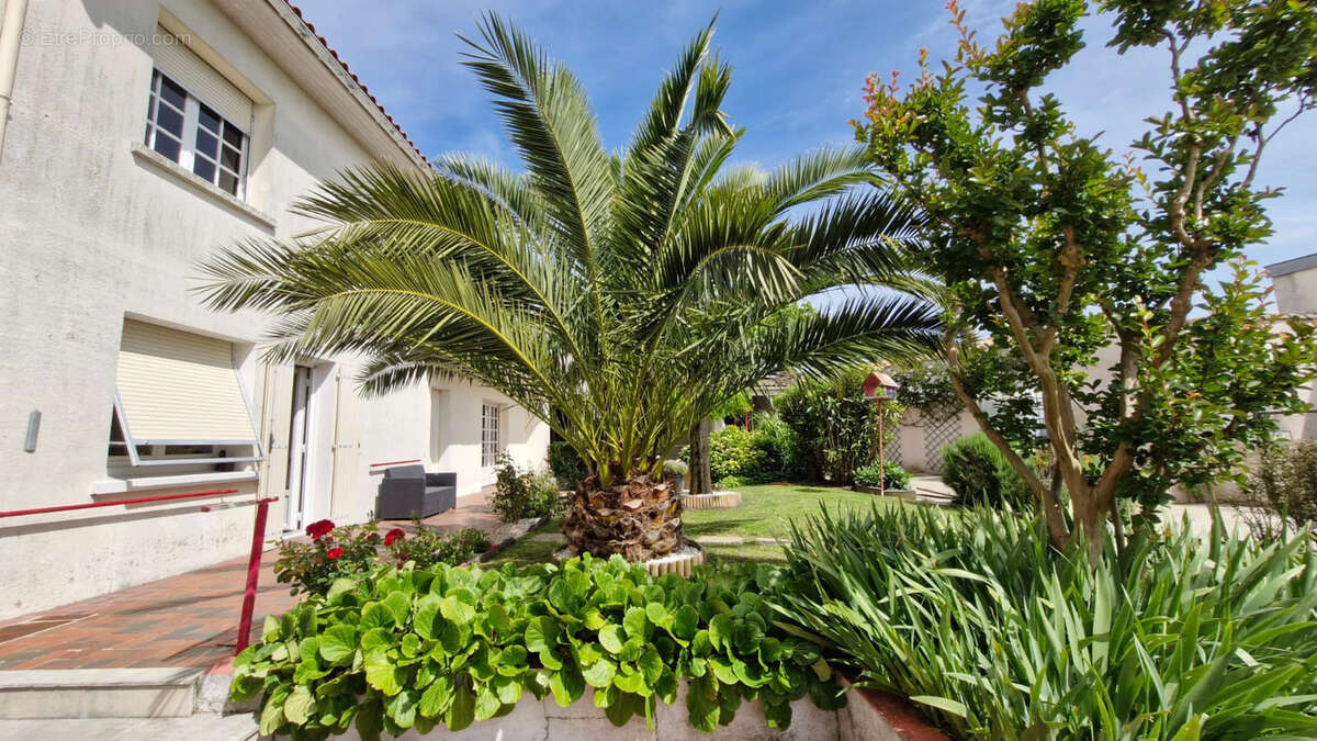Maison à MORTAGNE-SUR-GIRONDE