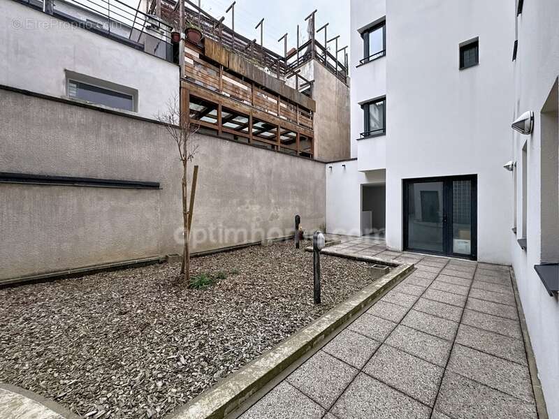 Appartement à PARIS-20E