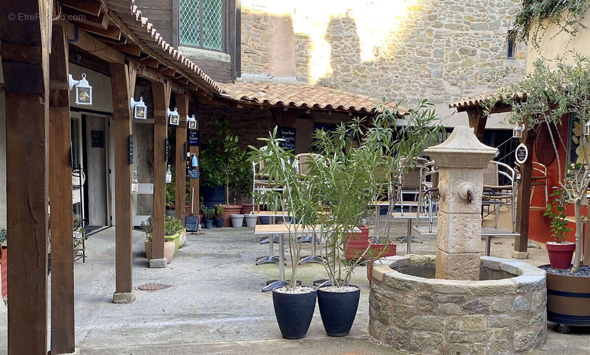 Commerce à CARCASSONNE