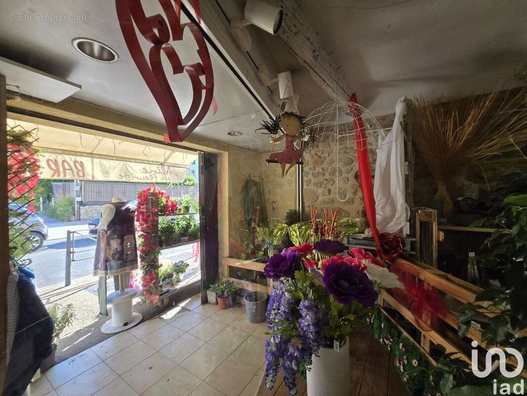 Photo 6 - Commerce à PEYROLLES-EN-PROVENCE