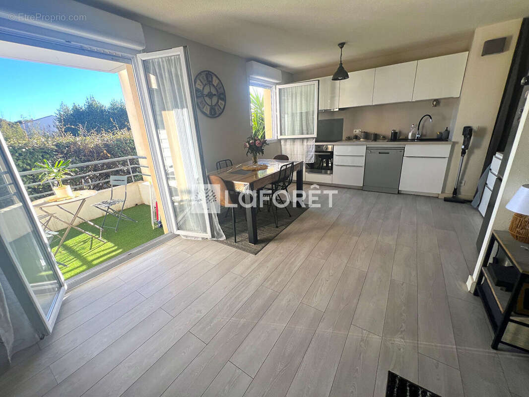 Appartement à LATTES