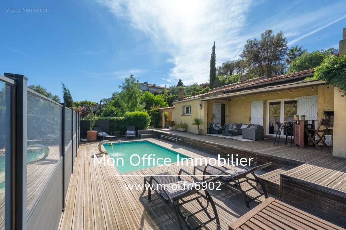 Référence : 6902-JDO - Villa provençale de charme avec piscine, studio indépendant et aperçu mer ! - photo 4
