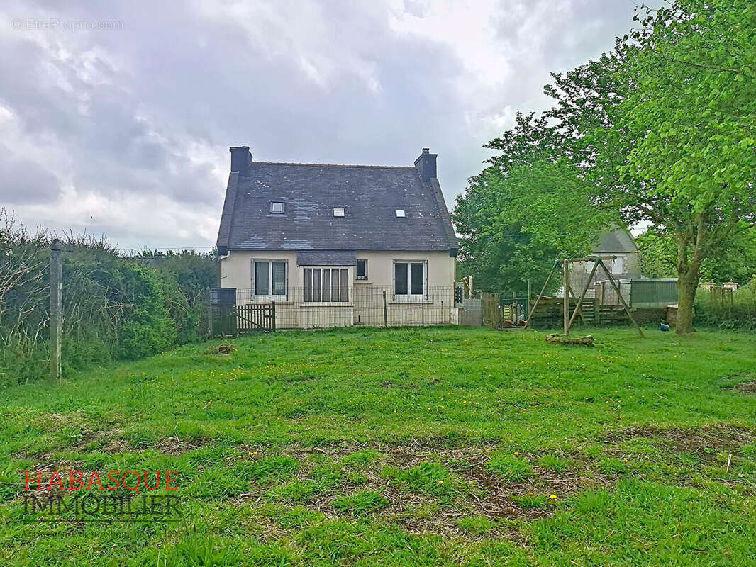 Maison à BRENNILIS