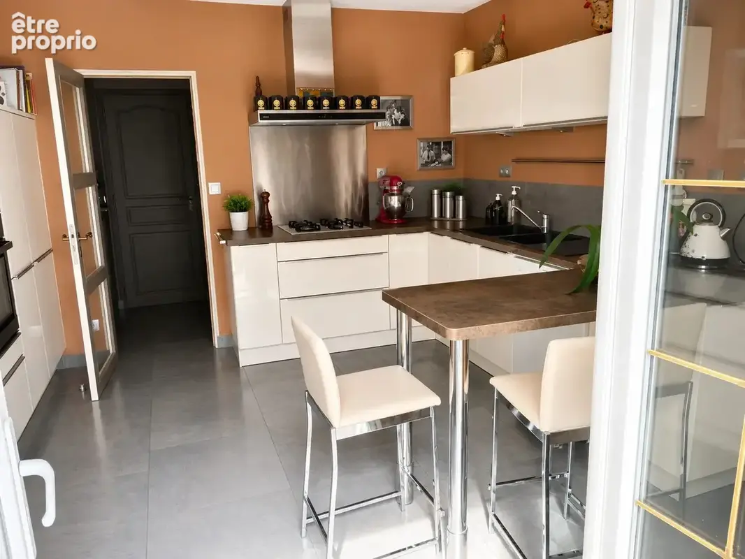 Maison 200 m² à Vivonne  - photo 8