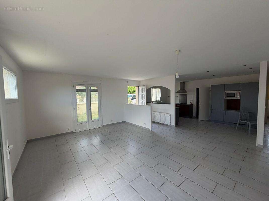 Maison de  plain pied 3 chambres avec 475 M2 de terrain - photo 2