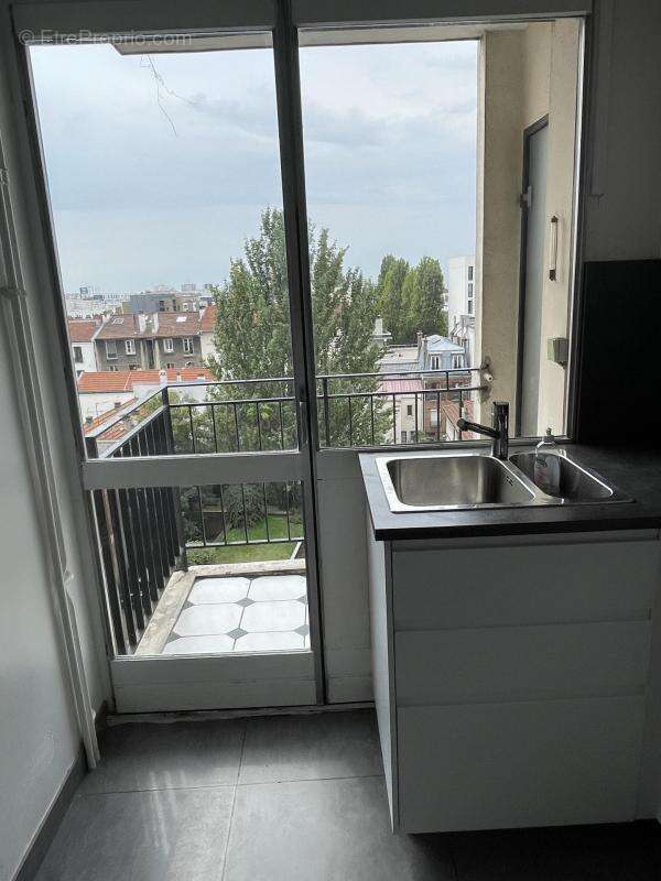 Appartement à LES LILAS