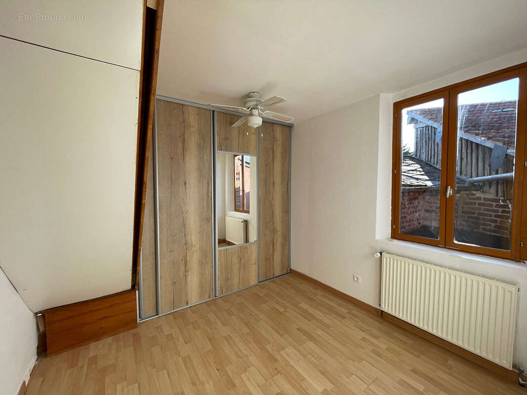 Maison à LONGCHAMPS